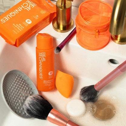 Real Techniques Miracle Deep Cleansing Gel, Šampon na čištění štětců a houbic na make-up, Vegan & Bez krutosti, 4 fl. oz./118 ml lahvička